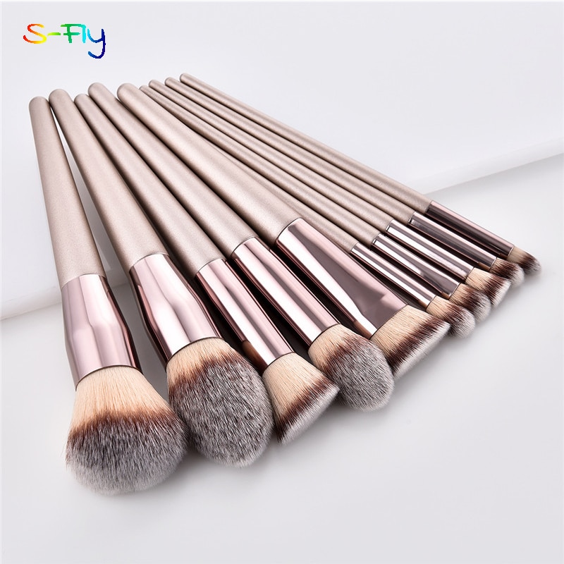 Famous Face Makeup Tool Les Beiges RETRACTABLE Kabuki Brush With Box  Package Beauty Blush Eyeshadow Cosmetics Makeup Brushes From Brandskincare,  $2.46